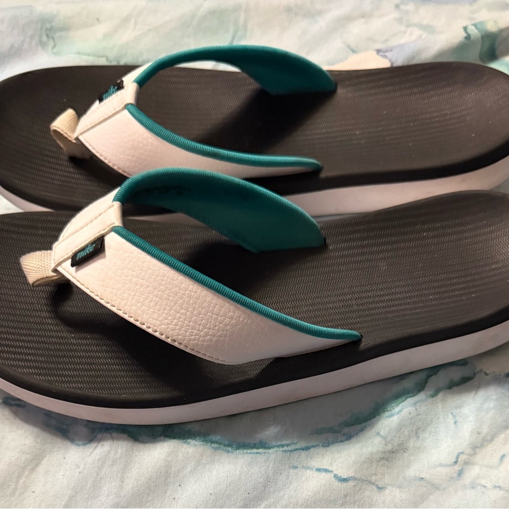 Nike Flip Flops white with Teal Accents